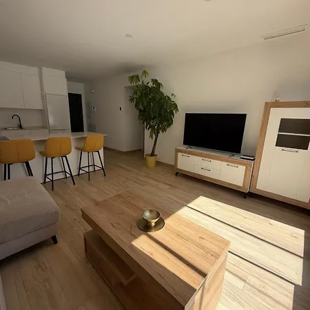 아파트 Luxury 3-bedroom Penthouse With Private Pool, Terrace & Parking Boliches,