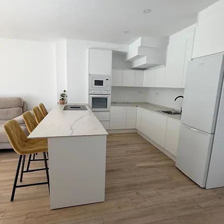 Luxury 3-bedroom Penthouse With Private Pool, Terrace & Parking Boliches, 아파트 푸엔히롤라