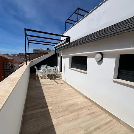 아파트 Luxury 3-bedroom Penthouse With Private Pool, Terrace & Parking Boliches, 푸엔히롤라